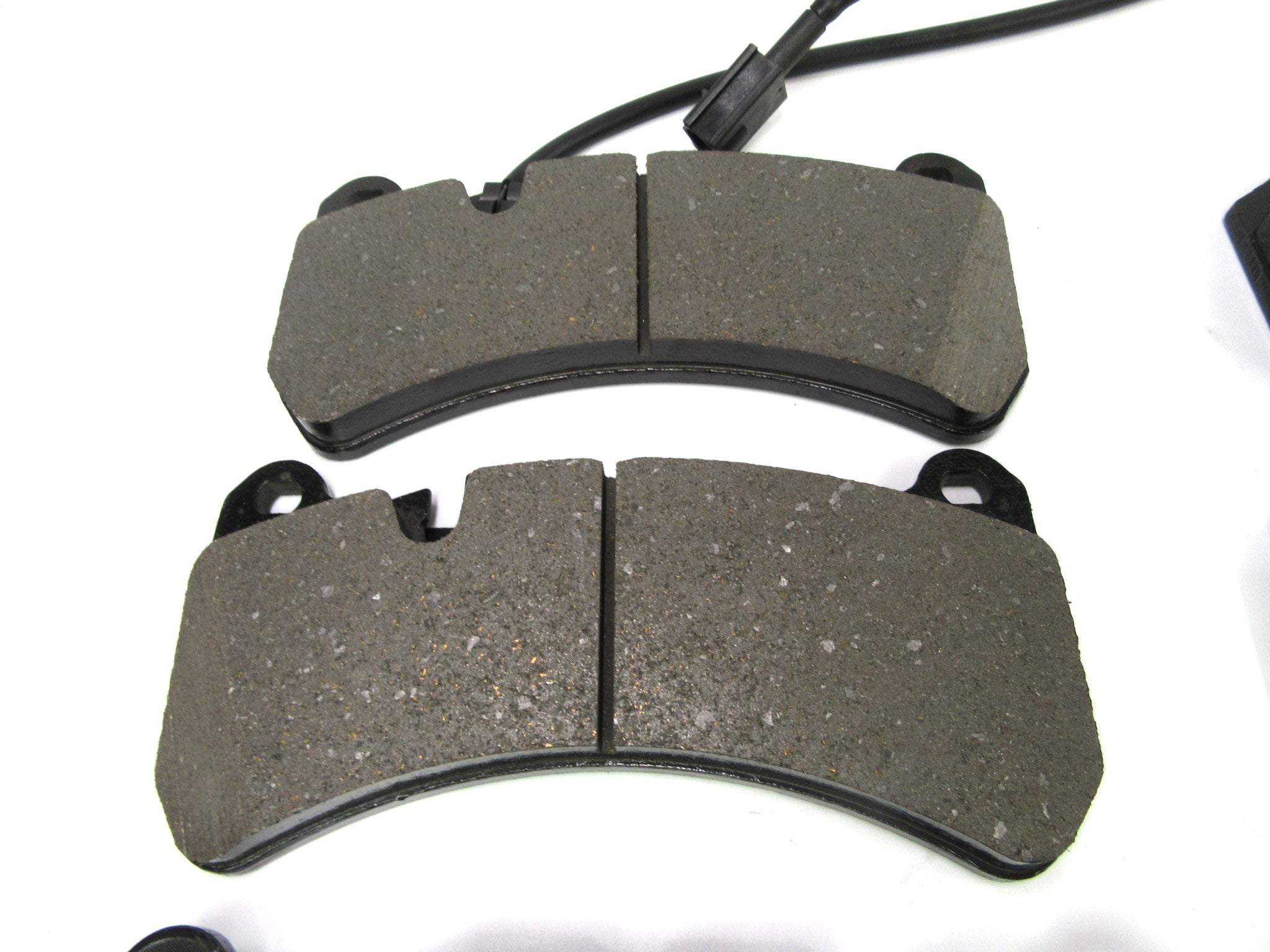 Maserati Ghibli Quattroporte LOW DUST front rear brake pads FREE OIL FILTER #532