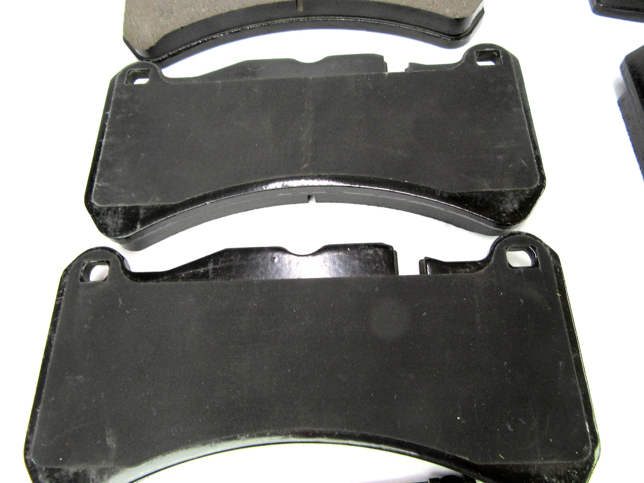 Maserati Ghibli Quattroporte LOW DUST front rear brake pads FREE OIL FILTER #532