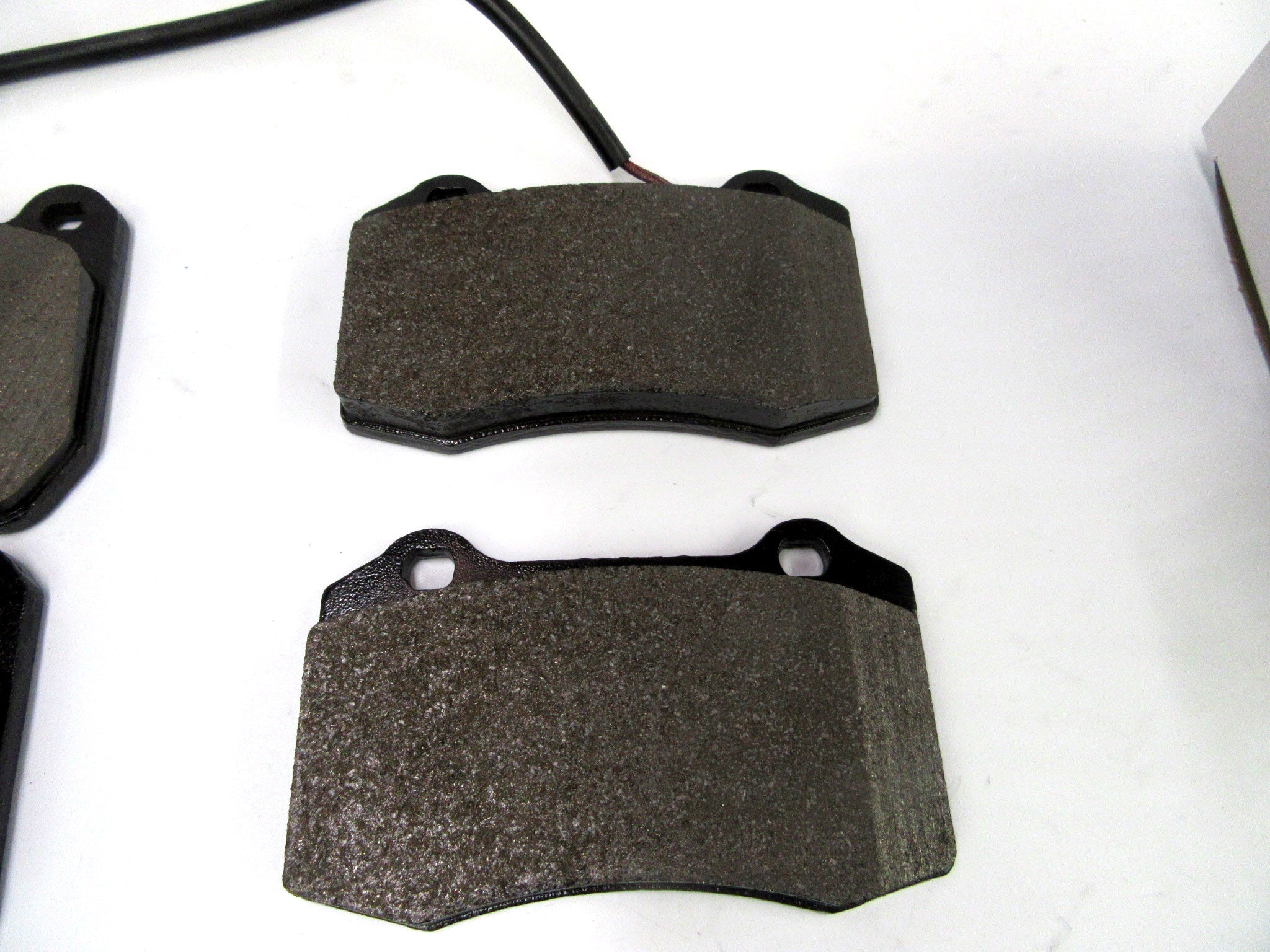 Maserati Ghibli Quattroporte LOW DUST front rear brake pads FREE OIL FILTER #532