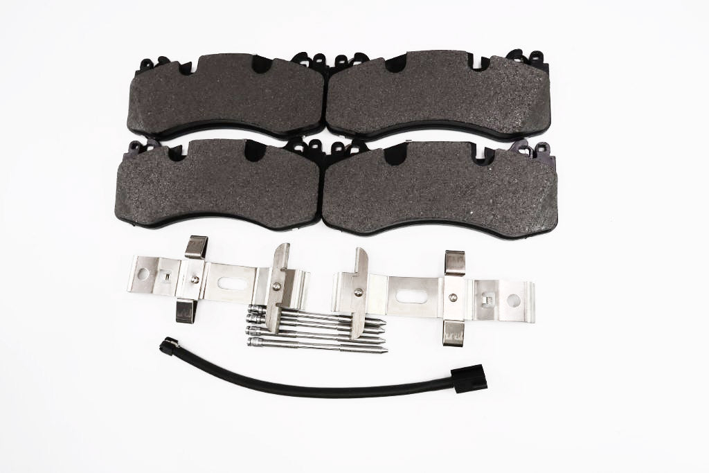 Maserati Quattroporte GTS 3.8 V8 front rear brake pads 1562