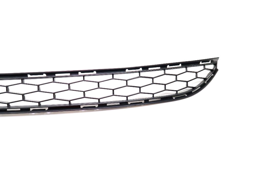 Maserati Quattroporte front bumper center grill 765