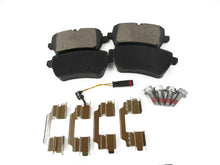 Load image into Gallery viewer, Mercedes S class S550 front and rear brake pads &amp; rotors 665