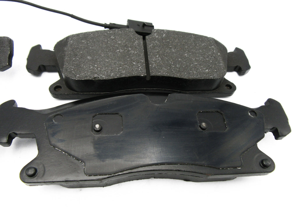 Maserati Levante Base front rear brake pads 119