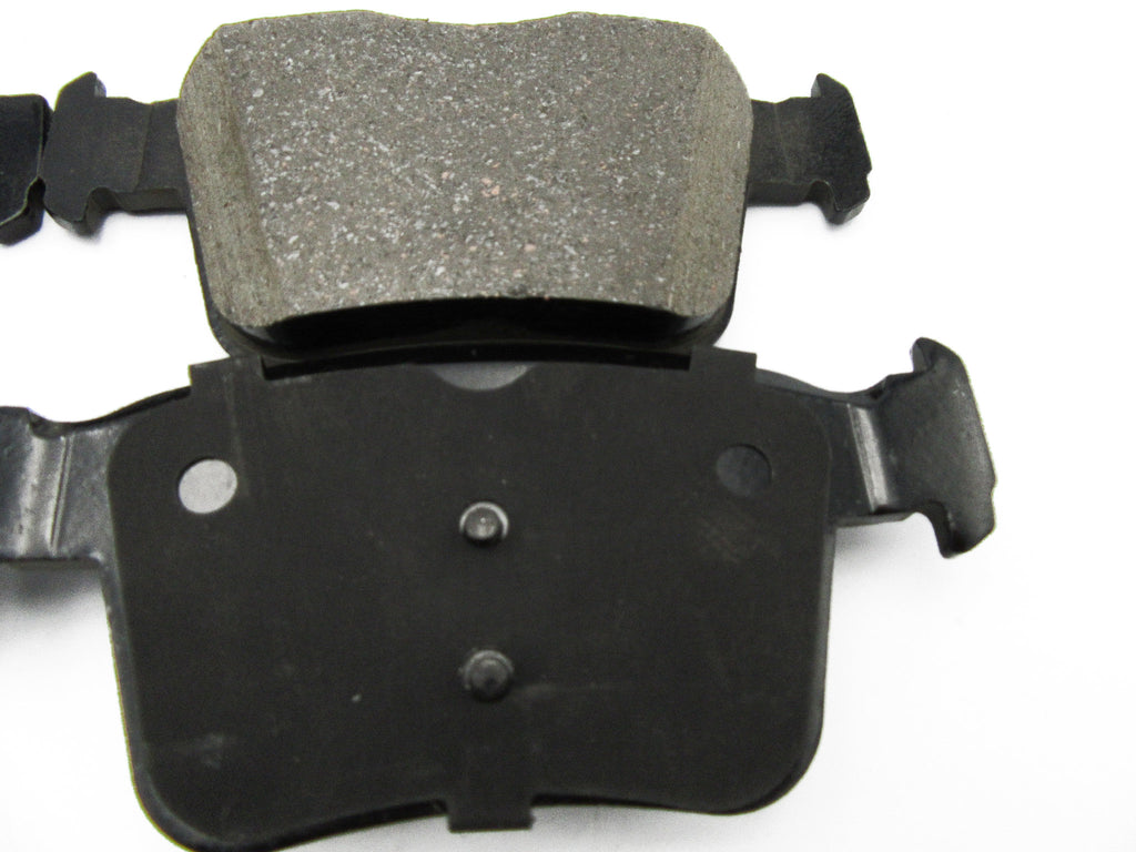 Maserati Levante Base front rear brake pads 119