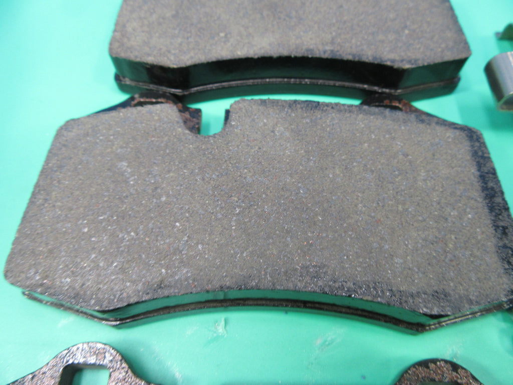 Maserati Quattroporte front rear brake pads & smooth rotors