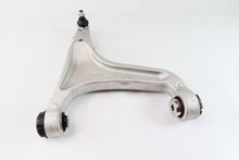 Load image into Gallery viewer, Maserati Ghibli Quattroporte right lower &amp; upper control arms TopEuro 11800